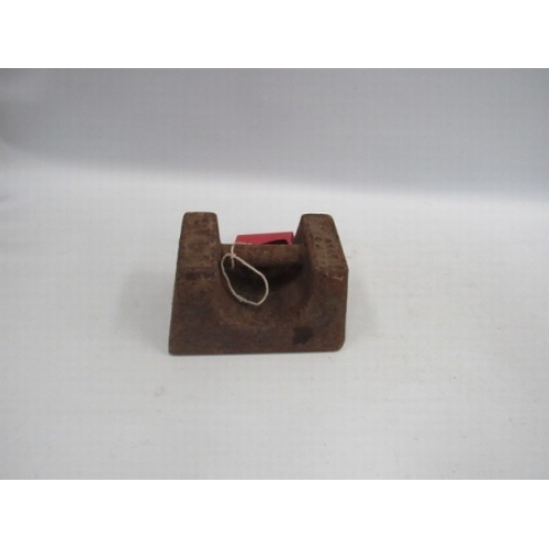 366 - 14lb rectangular weight with handle