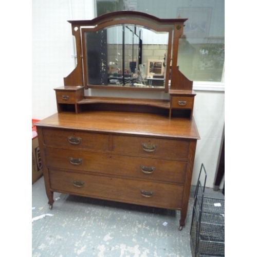 168 - Vintage dressing table