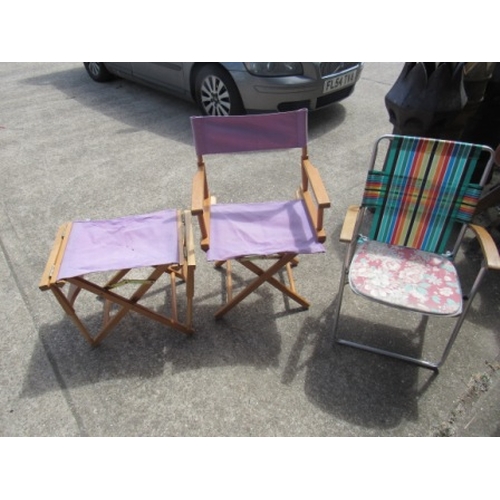32 - 2 folding chairs and stool