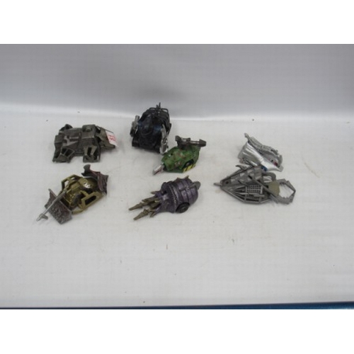51 - Robot Wars pull back toys