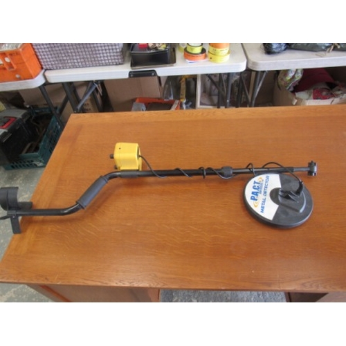 54 - Paly Metal detector