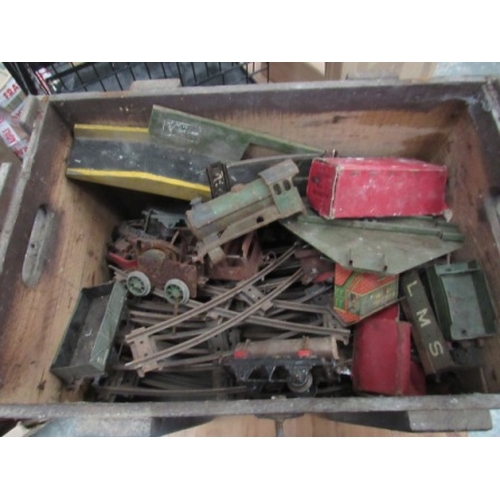 Vintage 0 gauge train items A/F