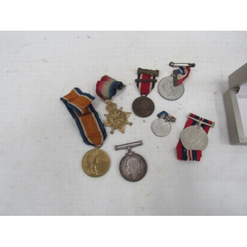 337 - Collection of WWI & WWII medals