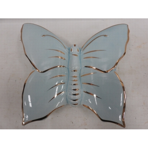 424 - Butterfly wall pocket