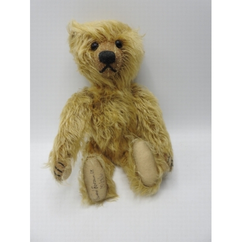 515 - Steiff Edward the Attic bear ltd edition exclusively for Harrods. Signed foot and certificate