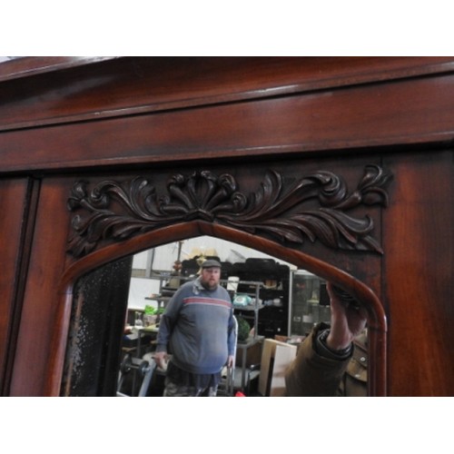 121 - Victorian 3 door Linen press/wardrobe