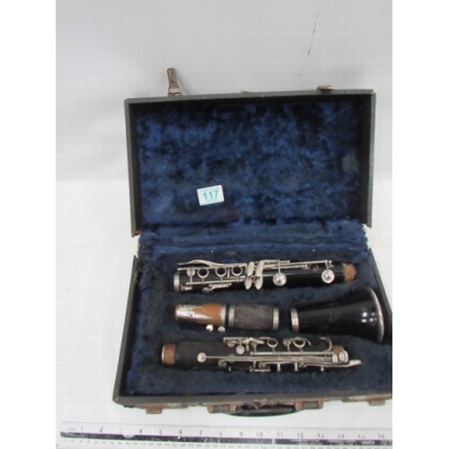 117 - clarinet in case.