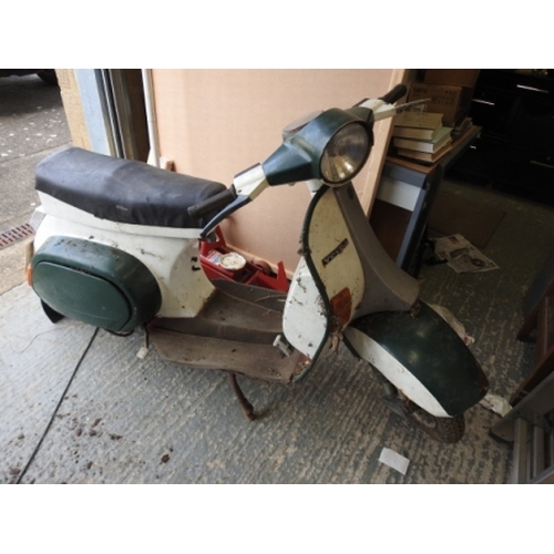 280 - 1989 Vespa for restoration