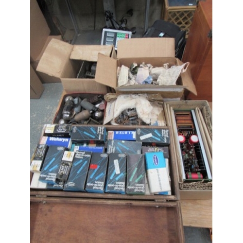 10 - Vintage Radio valves etc bundle