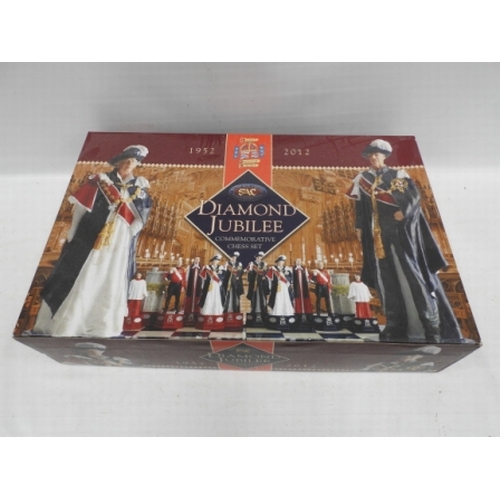 276 - Queens Diamon Jubilee chess set