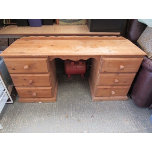 208 - Pine Desk