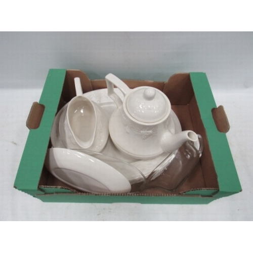 131 - Box teapot, plates & gravy boats