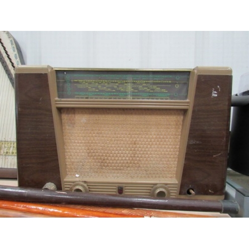 38 - Vintage Radio