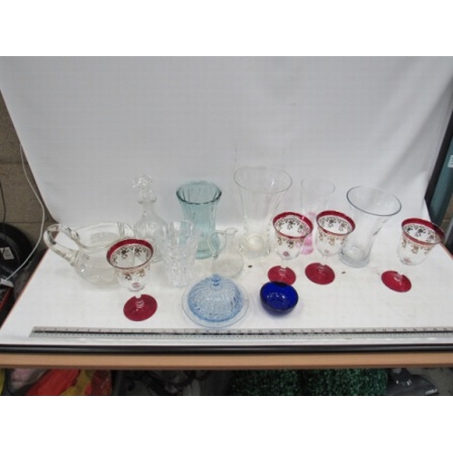 72 - Qty of Glass items a/f