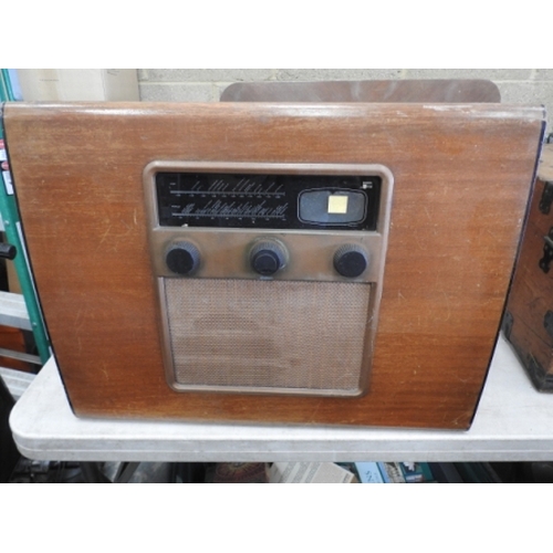 44 - Vintage Murphy Radio