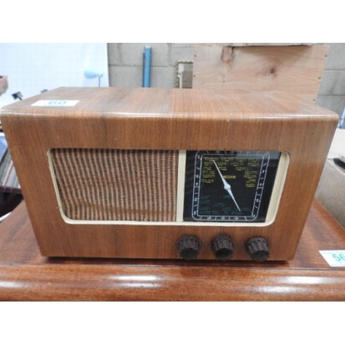 60 - Vintage Radio