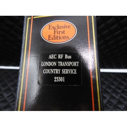 157 - Gilbow - Exclusive First Edition - Aec RF Bus London Transport Country svs 23301