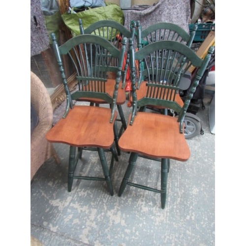 64 - 4 Bar Stools