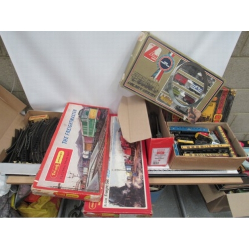 112 - 6 x Boxes of model railway inc hornby