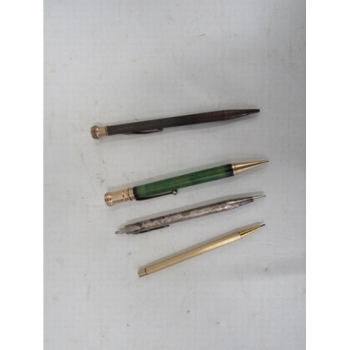 23 - 4 Vintage pencils