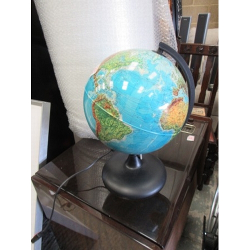 531 - 1980s globe light