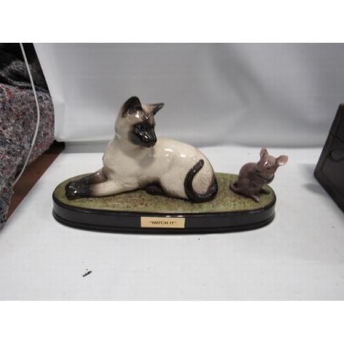 584 - Beswick Cat & Mouse