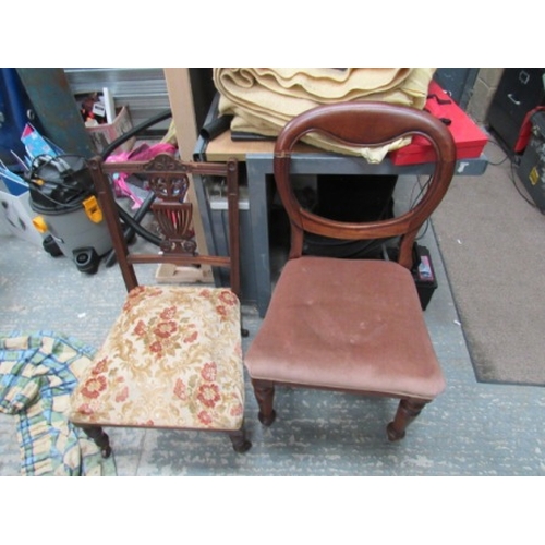 579 - 2 Vintage Chairs