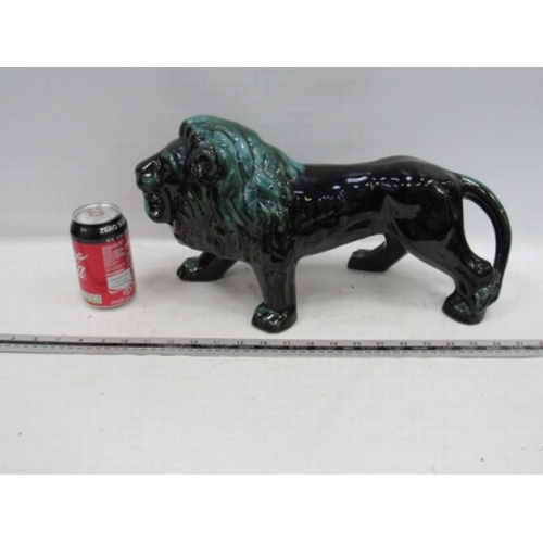 581 - Blue Mountain Pottery - Lion