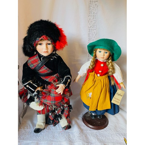 598 - 2 vintage Porcelain dolls