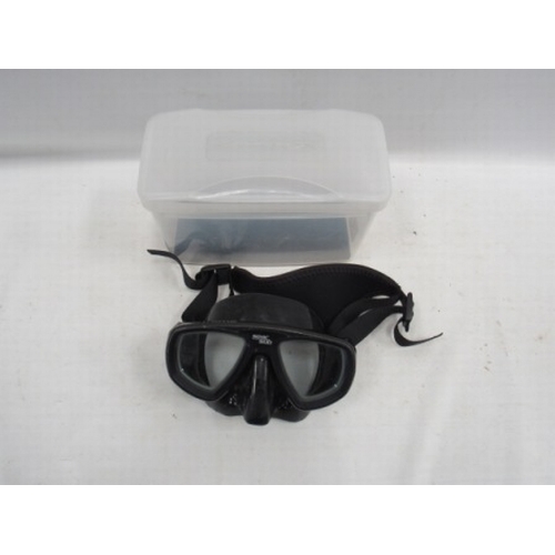 104 - Seal Sub diving goggles