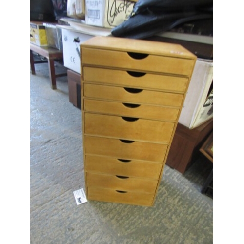 246 - Small set of drawers