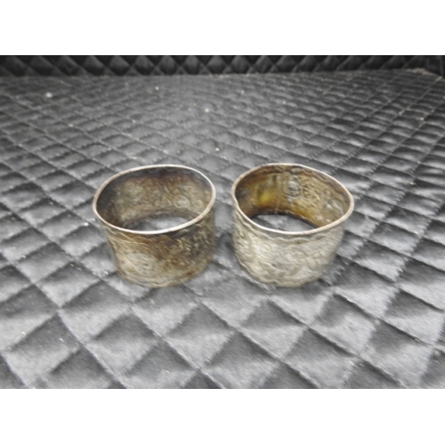 85 - 2 Silver Napkin rings