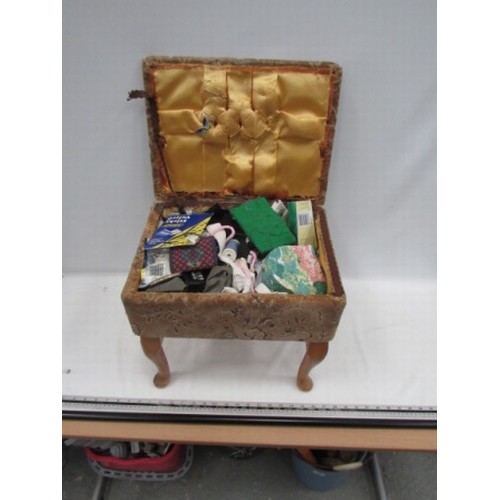 91 - sewing box and contents