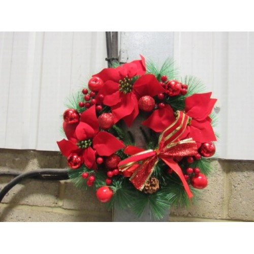 526 - 40cm Christmas Wreath with balls and red bow