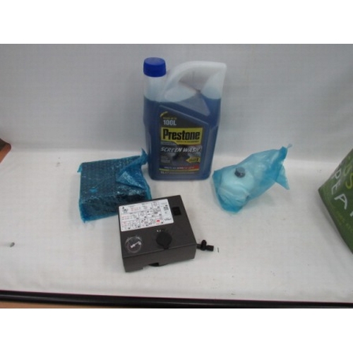 393 - Tyre inflation kit + screenwash concentrate