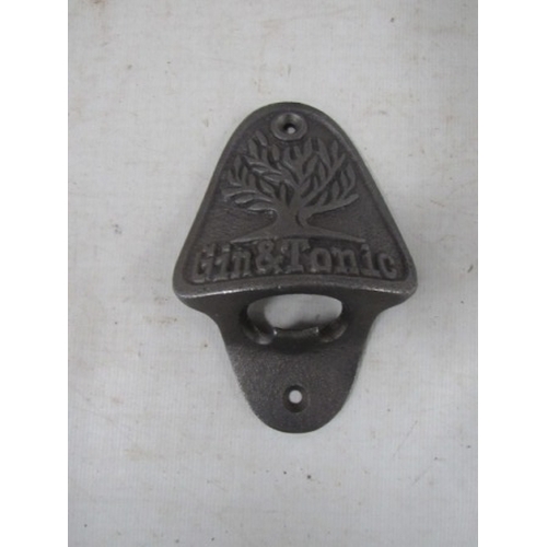 411 - Cast iron Gin & Tonic bottle opener