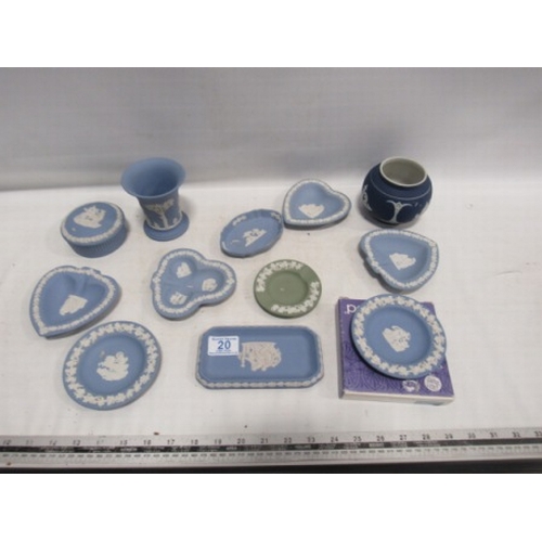 20 - QTY of Wedgewood items