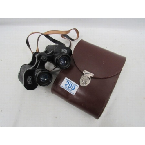 299 - carl zeiss 8 x 30 Binoculars in case