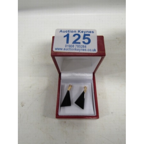125 - 9ct Gold onyx stud Earings