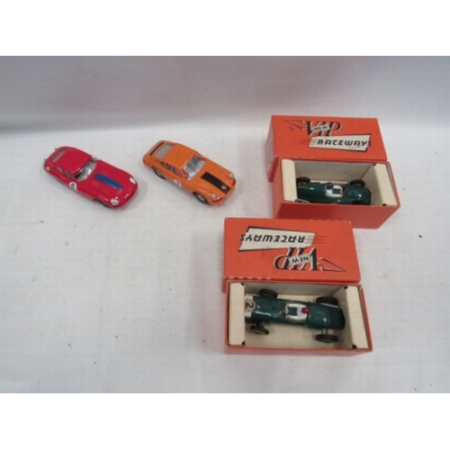 153 - 4 old Scalextric racing cars, 2 boxed