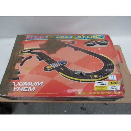 13 - Mirco scalextric