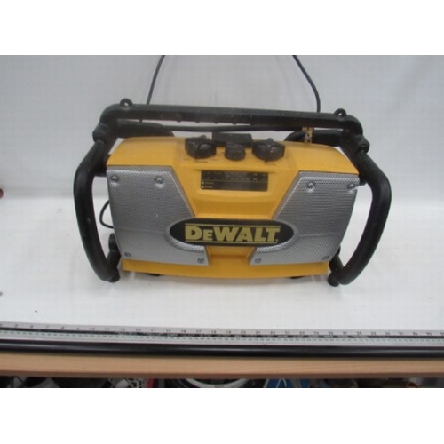 8 - Dewalt Radio