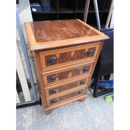 336 - Small set of drawers