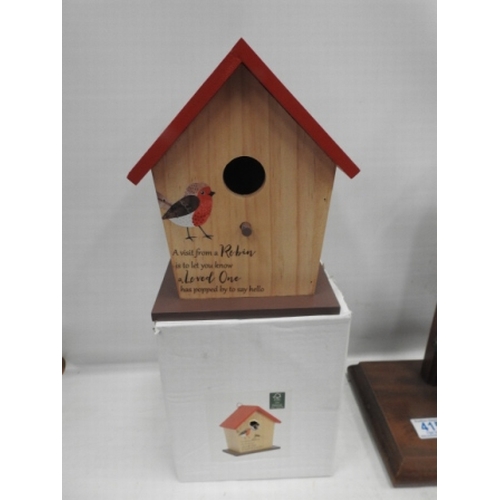 339 - Robin bird house