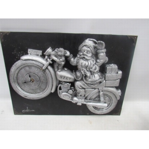 104 - Father Christmas clock