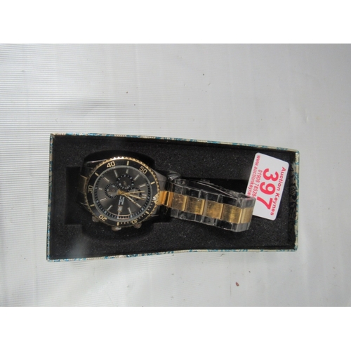 452 - Gents gold coloured and black wrist watch