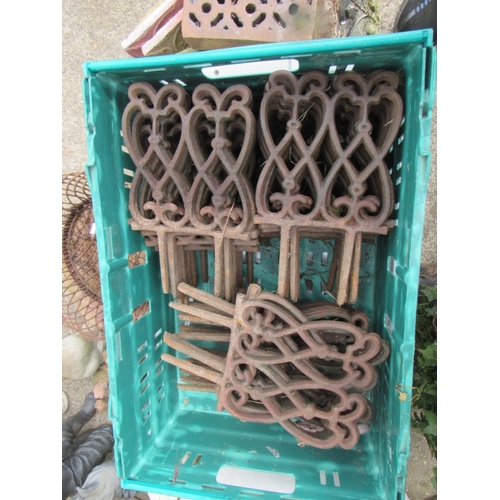 324 - 40 Cast iron garden edging