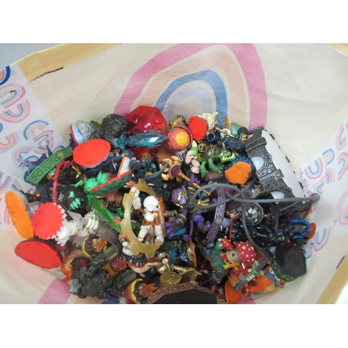 191 - Bag of skylander Figures