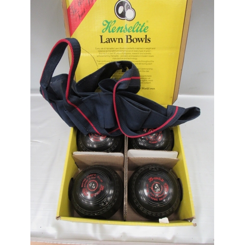 66 - set of konselits lawn bowls + carrycase size 5