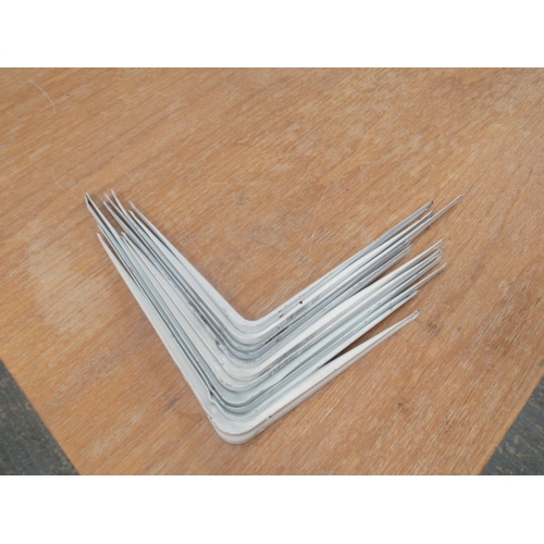 131 - 10 shelf brackets